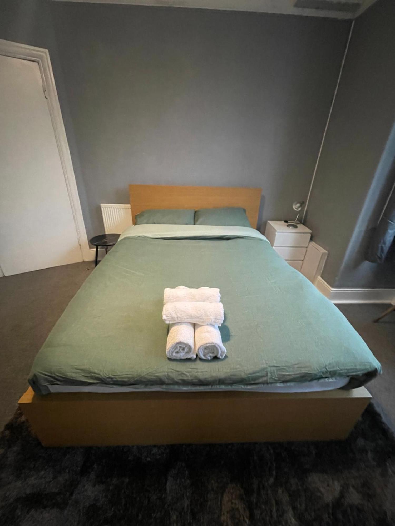 Cosy Double Rooms A Stones Throw From Wembley Stadium Londres Exterior foto